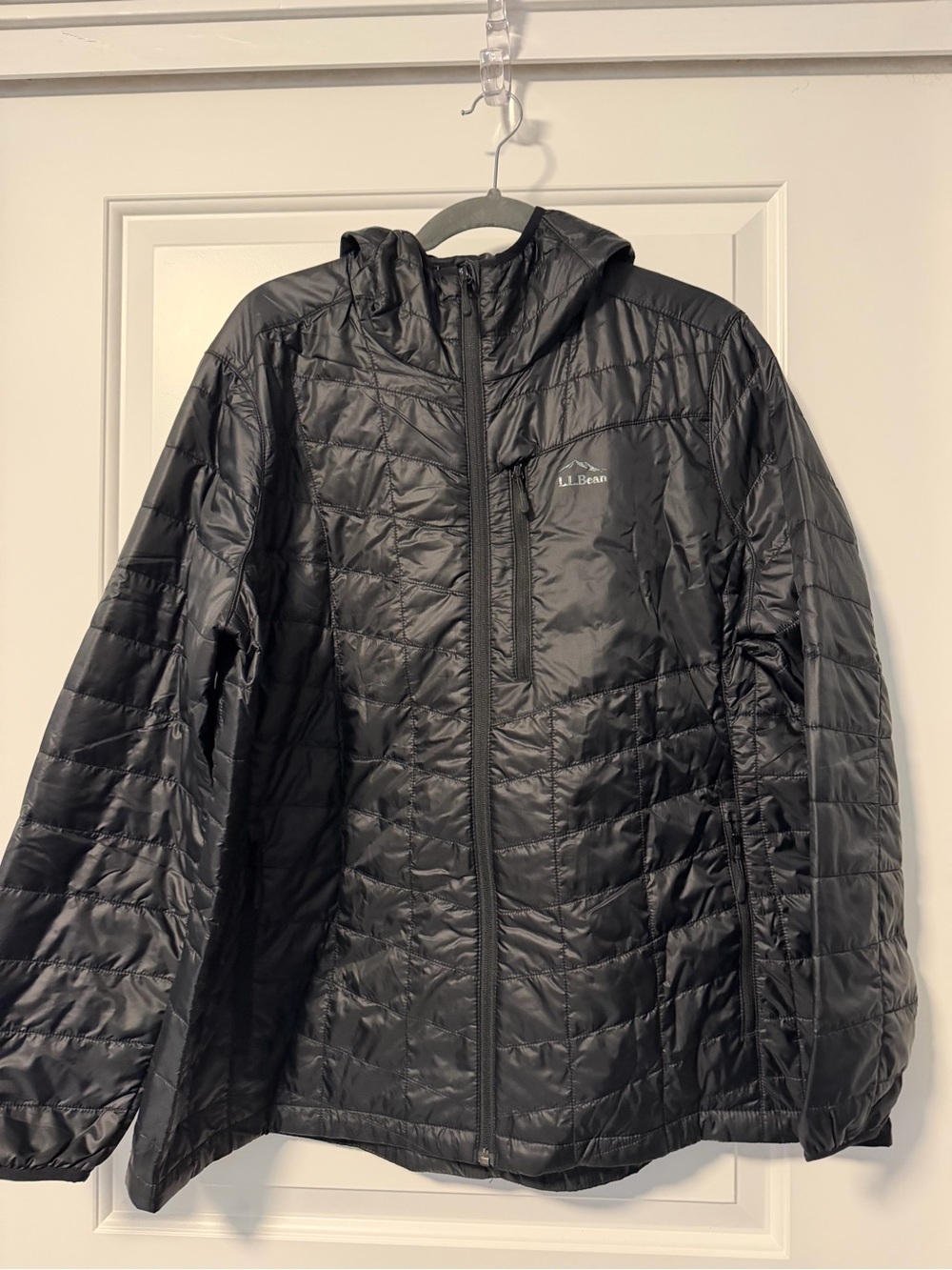 LLBean: Women’s Primaloft Packaway Hooded Jacket 1X